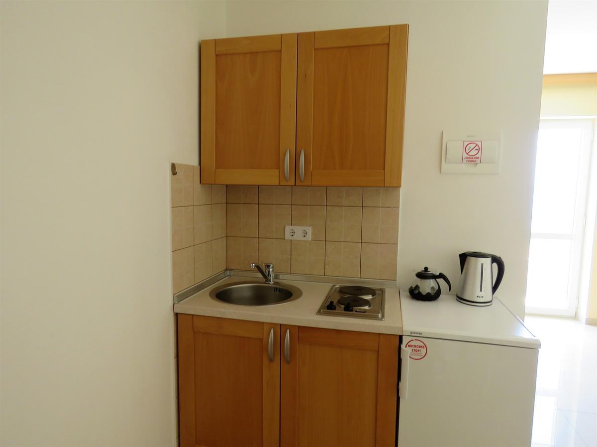 אומיס Apartments Kojan מראה חיצוני תמונה